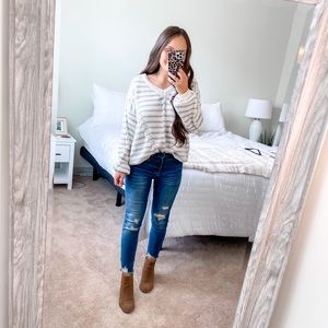 White and grey stripe chenille sweater size M